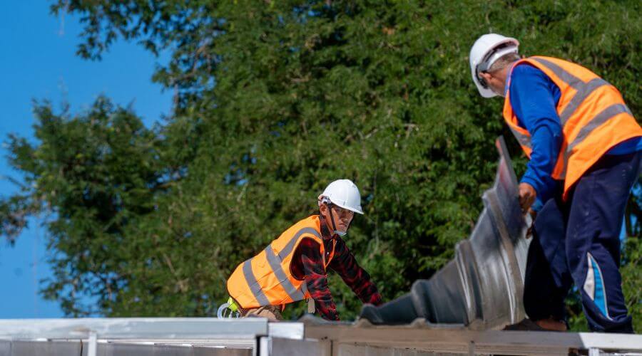 Professional new roof installation services in Grand View, ID